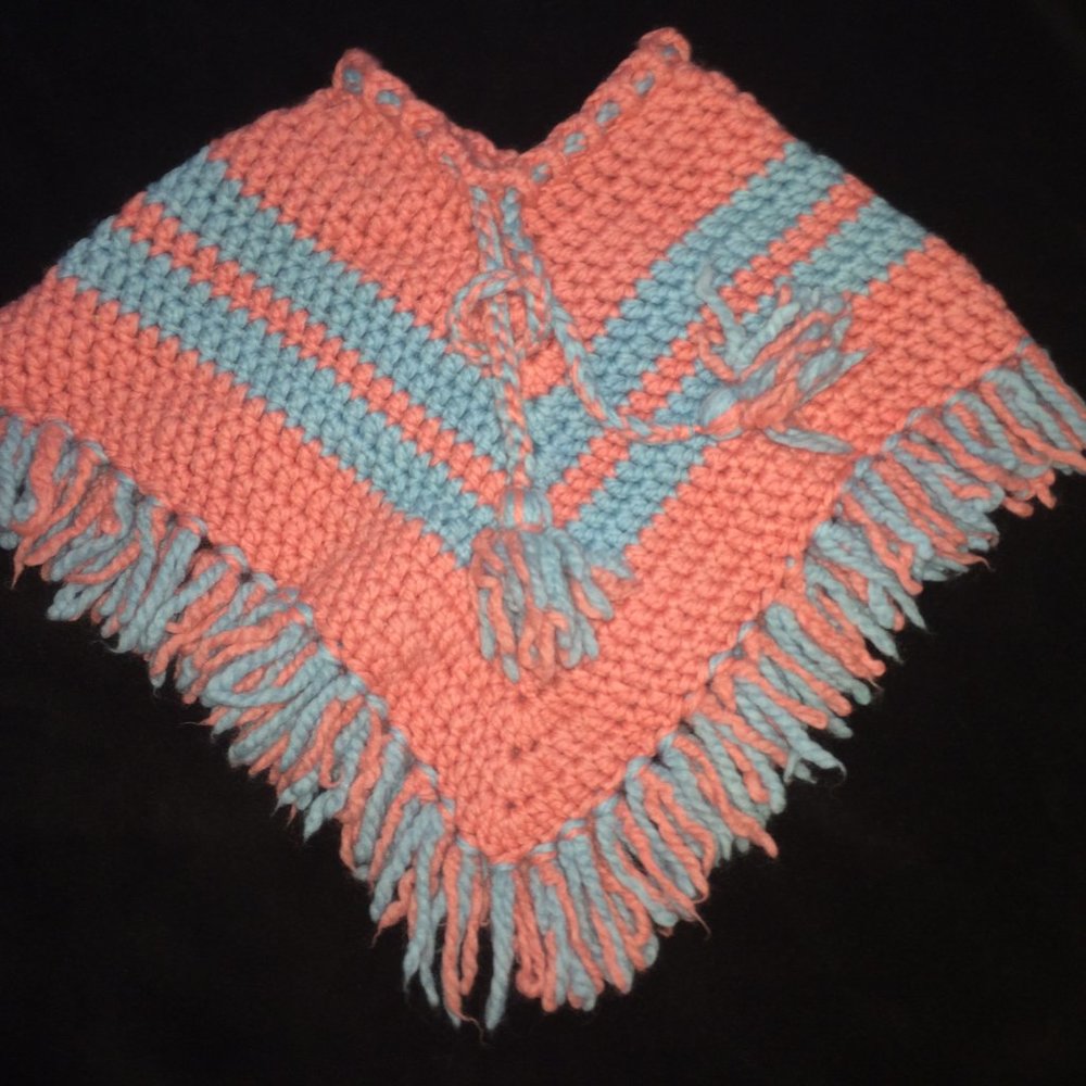 BOHO CHIC BABY GIRL PONCHO 6-9 MONTHS